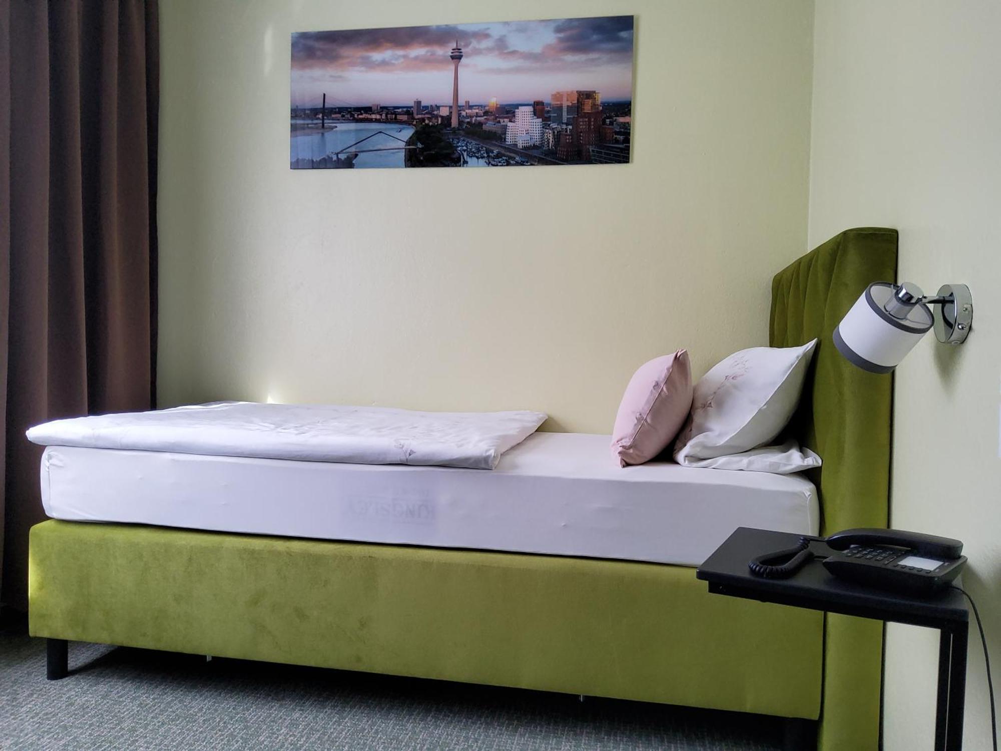 Schloss Hotel 3*