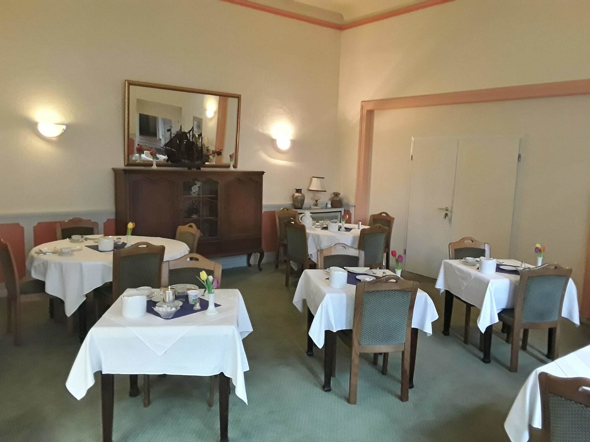 Schloss Hotel Düsseldorf